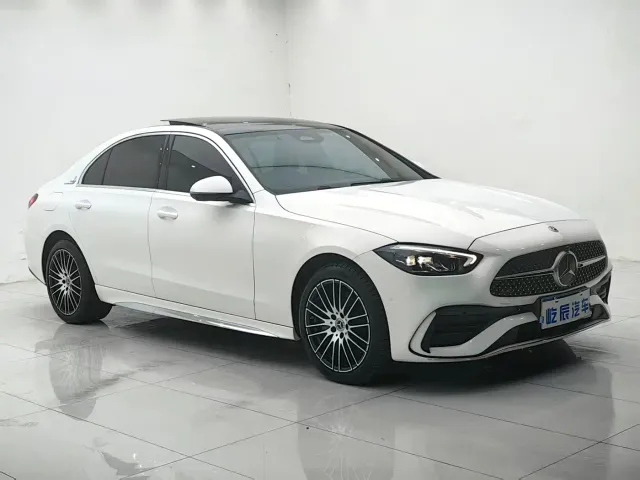 Mercedes-Benz C-Class — Фото автомобиля 3