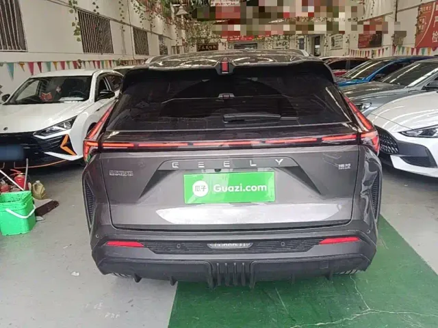 Geely Boyue — Фото автомобиля 5