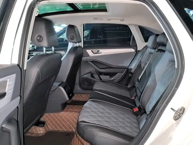 Volkswagen Sagitar — Фото автомобиля 8