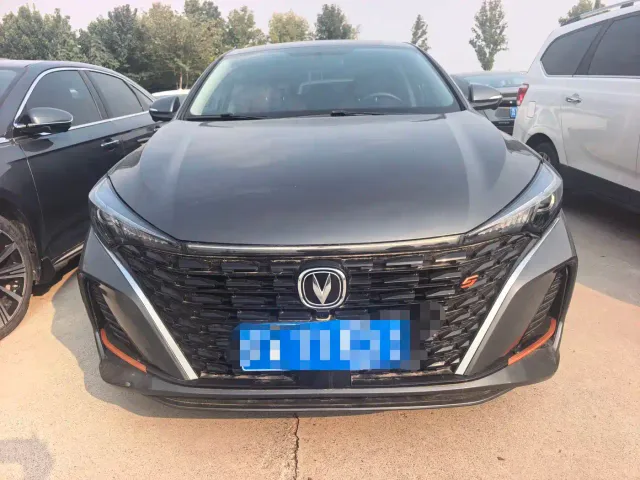 Changan Eado — Фото автомобиля 2