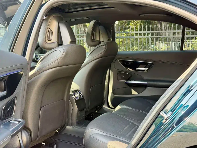 Mercedes-Benz C-Class — Фото автомобиля 6