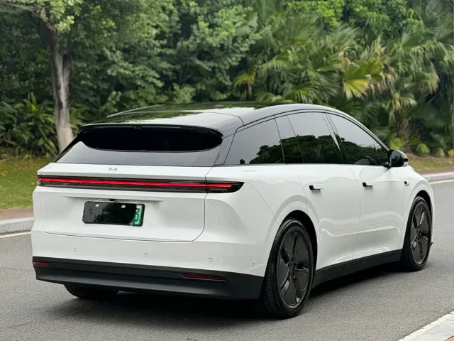 Li Auto i6 — Фото автомобиля 15