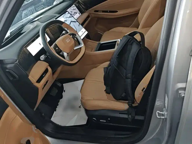 Geely Galaxy L7 — Фото автомобиля 14