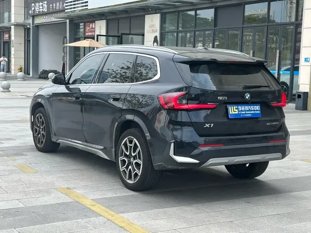 BMW X1 — Фото автомобиля 4