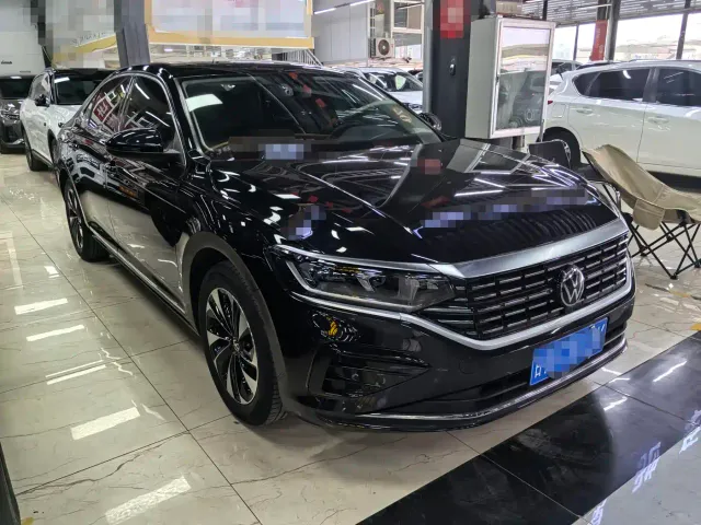 Volkswagen Passat — Фото автомобиля 3