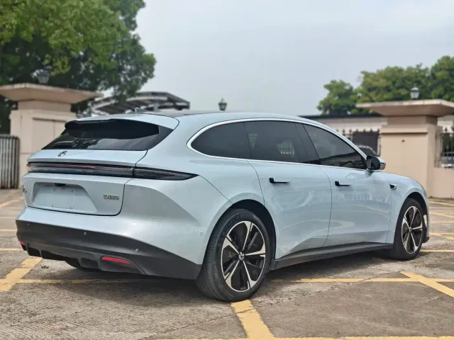Nio ET5 Touring — Фото автомобиля 10
