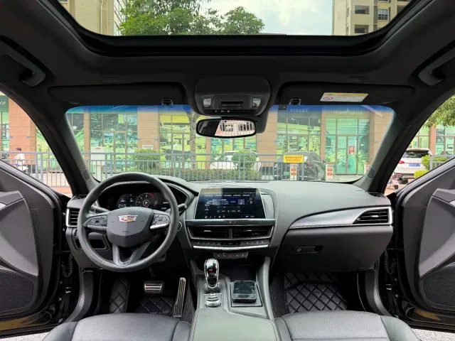 Cadillac CT5 — Фото автомобиля 8