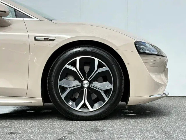 Luxeed S7 — Фото автомобиля 6