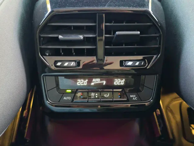 BMW iX — Фото автомобиля 16