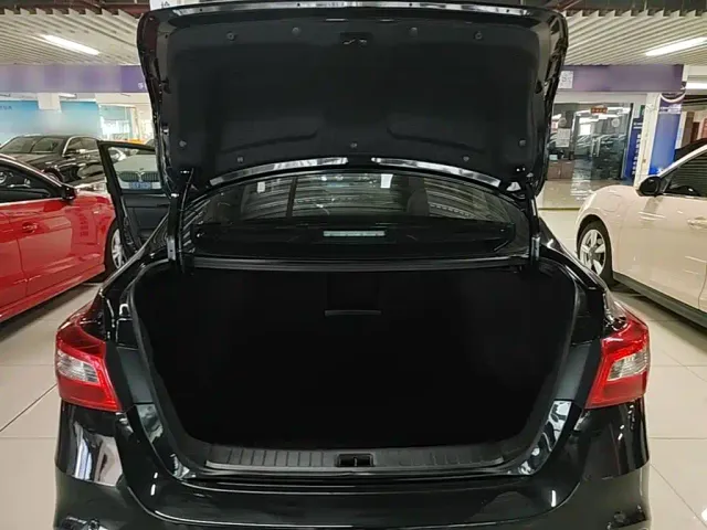 Nissan Sylphy — Фото автомобиля 14