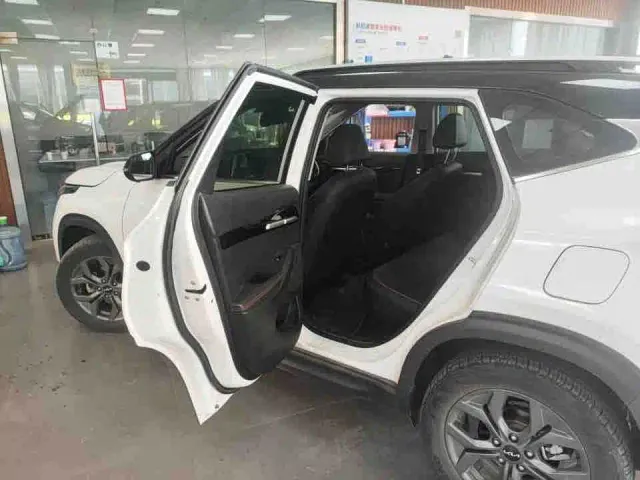 Kia Seltos — Фото автомобиля 8