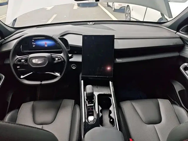 Geely Boyue — Фото автомобиля 9