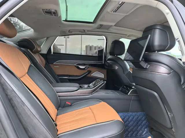 Audi A8 — Фото автомобиля 17