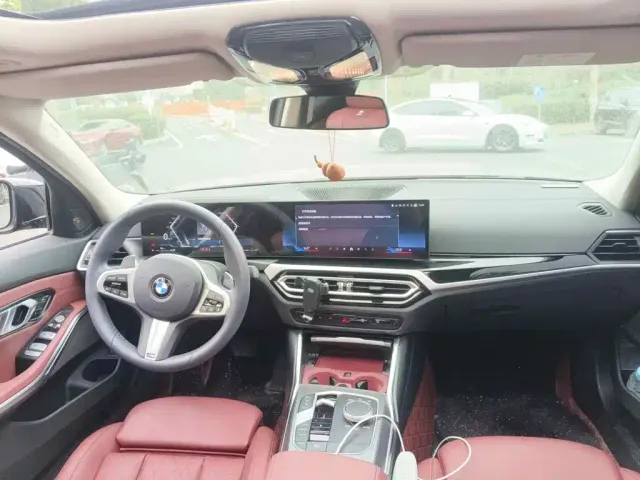 BMW 3 Series — Фото автомобиля 12