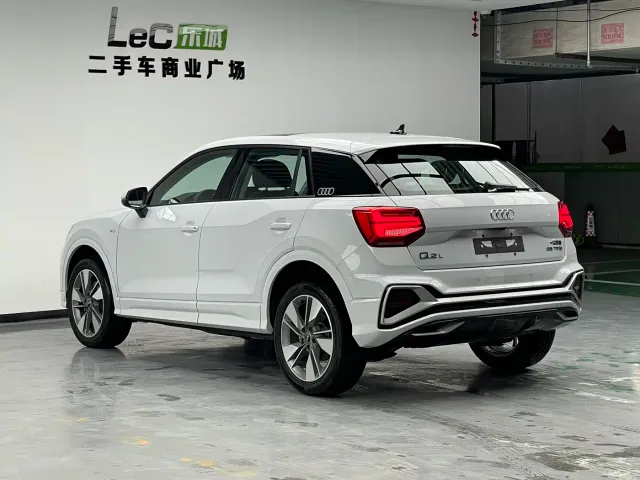 Audi Q2L — Фото автомобиля 6