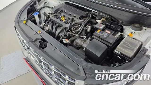 Hyundai Venue — Фото автомобиля 9
