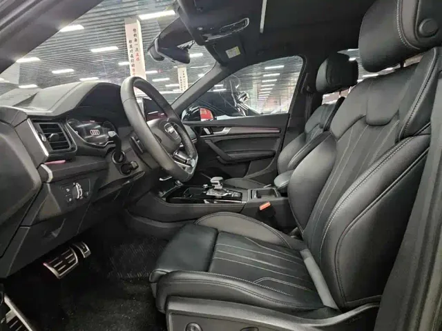 Audi Q5L — Фото автомобиля 7