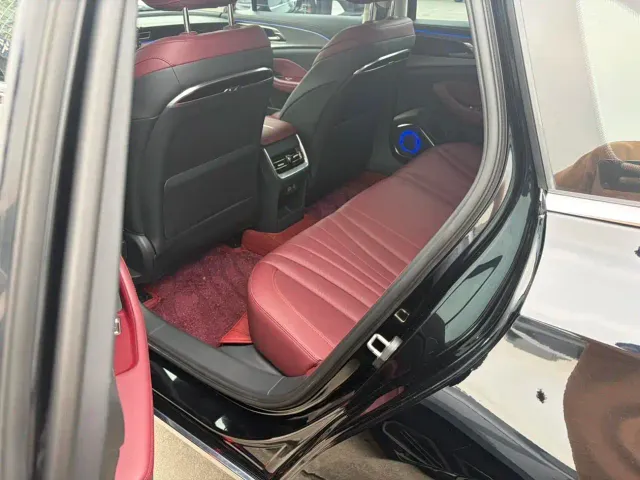 Hongqi H5 — Фото автомобиля 4