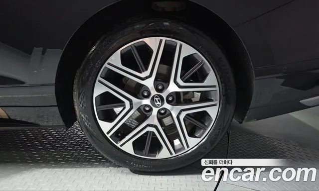 Hyundai Grandeur GN7 — Фото автомобиля 6