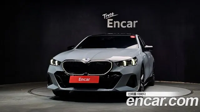 BMW 5-Series 5 серия (G60) 530i xDrive M Sport — Фото автомобиля 3