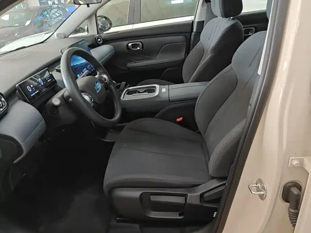 GAC Aion UT — Фото автомобиля 14
