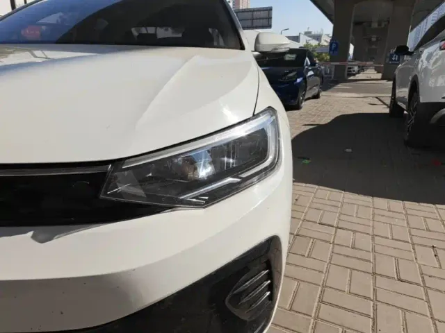 Volkswagen Lavida — Фото автомобиля 23