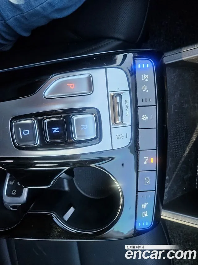 Hyundai Tucson Tucson (NX4) Бензин 1.6 турбо 2WD — Фото автомобиля 12