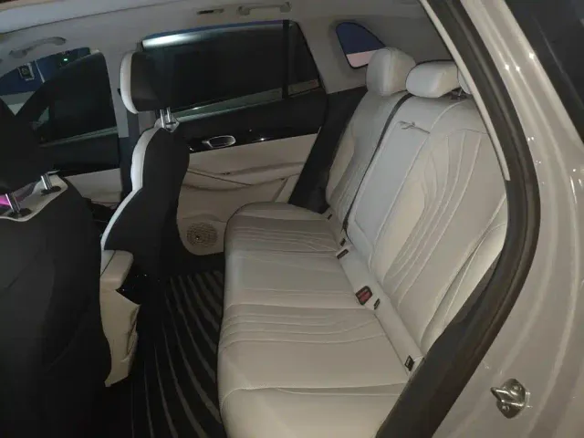 Geely Galaxy E5 — Фото автомобиля 13