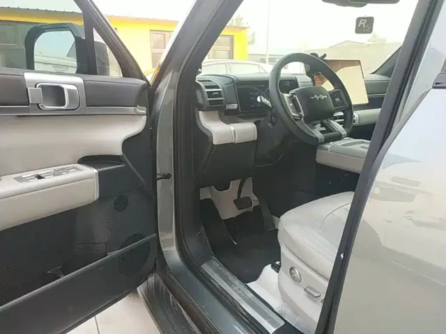 BYD FangChengBao Titanium 7 — Фото автомобиля 15