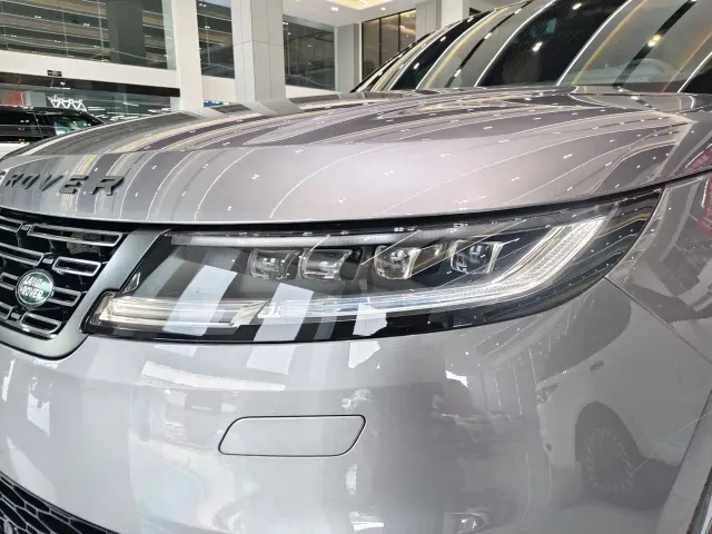 Land Rover Range Rover Sport — Фото автомобиля 4