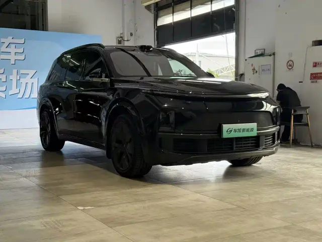 Li Auto L9 — Фото автомобиля 3