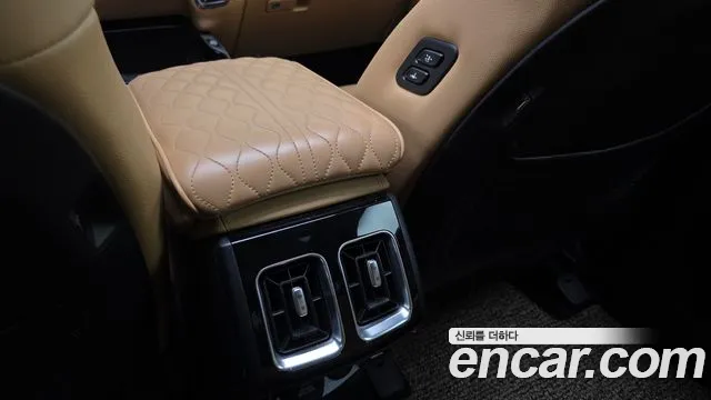 Kia Sorento Sorento 4-е поколение Бензин 2.5T 2WD — Фото автомобиля 15