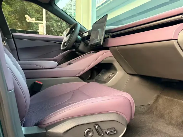 Xpeng P7 — Фото автомобиля 5