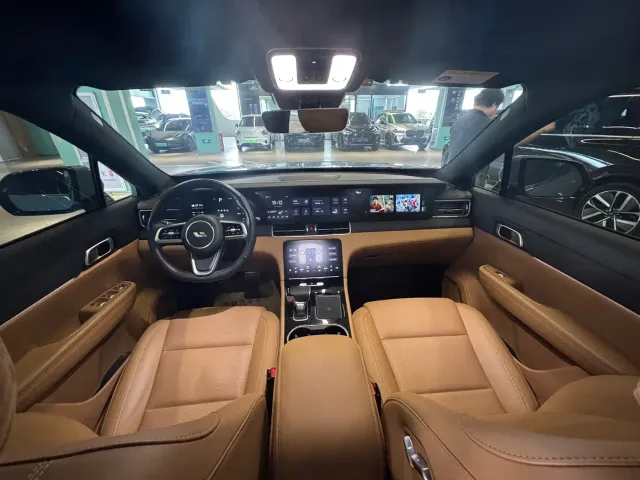 Li Auto ONE — Фото автомобиля 7