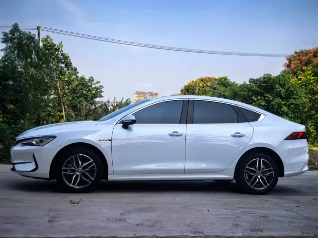 BYD Qin PLUS — Фото автомобиля 5