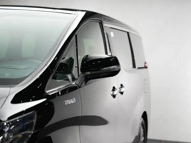 Toyota Alphard — Фото автомобиля 5