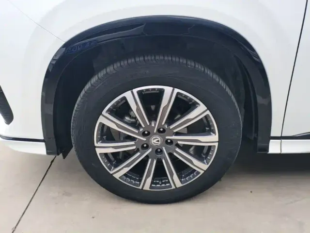 Changan CS75 Plus — Фото автомобиля 22
