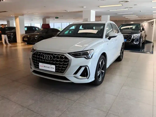 Фотография автомобиля — Audi Q3