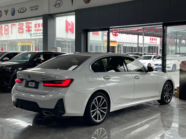 BMW 3 Series — Фото автомобиля 17