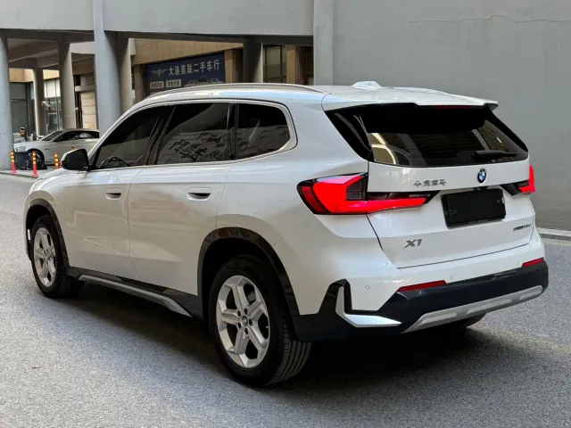 BMW X1 — Фото автомобиля 6