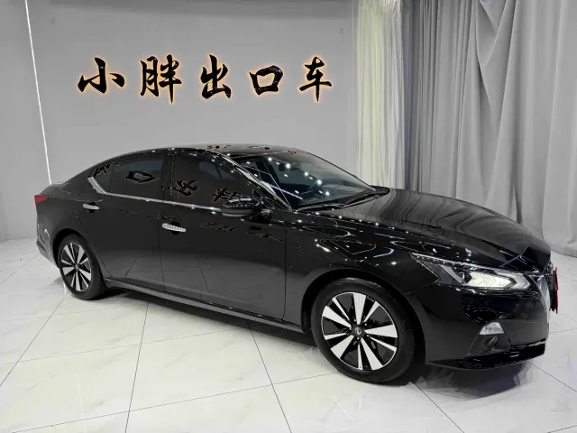 Nissan Teana — Фото автомобиля 3