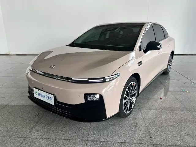 Leapmotor B01 — Фото автомобиля 17