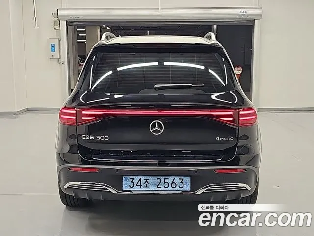 Mercedes-Benz EQB — Фото автомобиля 3