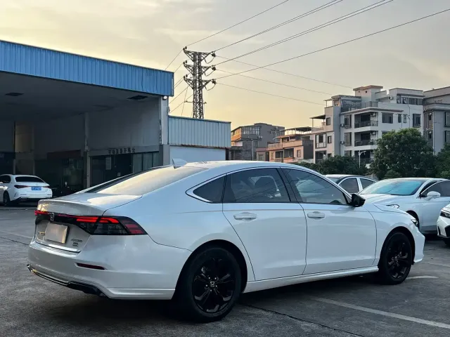 Honda Accord — Фото автомобиля 7