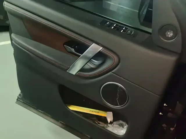 Land Rover Discovery Sport — Фото автомобиля 7