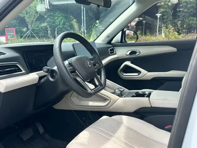 BYD Yuan UP 2024 401KM Leading Edition — Фото автомобиля 10