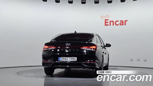 Hyundai AVANTE Avante (CN7) — Фото автомобиля 4