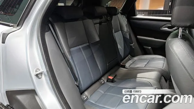 Land Rover Range Rover Velar — Фото автомобиля 12