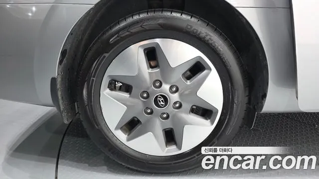 Hyundai Staria Staria 4WD Tourer 11 мест — Фото автомобиля 5