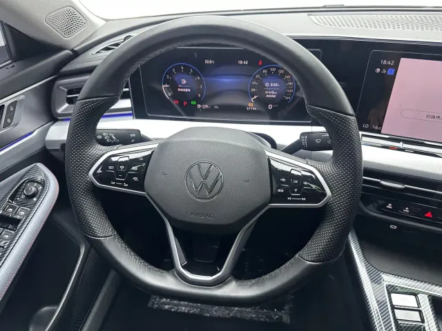 Volkswagen Lamando — Фото автомобиля 10